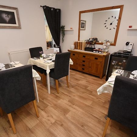 Apple Tree Place B&B Tadley Exteriör bild