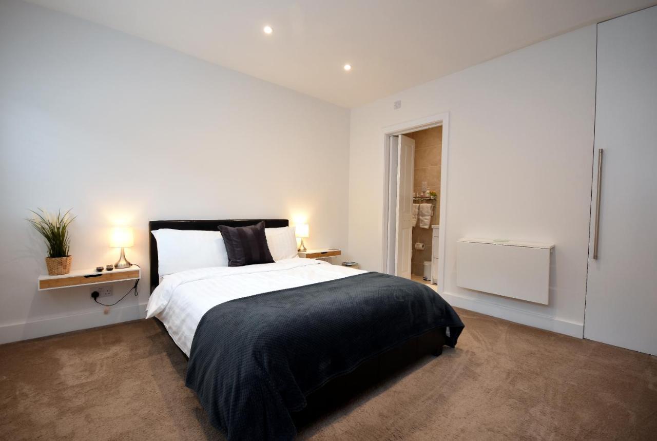 Apple Tree Place B&B Tadley Exteriör bild
